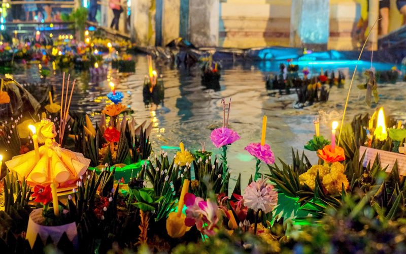 Loy Krathong in Thailand The Festival of Lights and Renewal_Symbolism and Importance