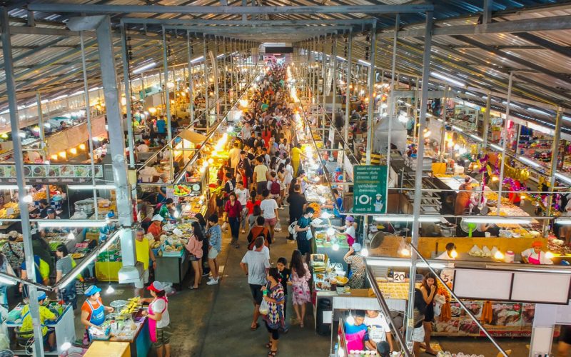 Things to do in Phuket in the rain_naka-weekend-market